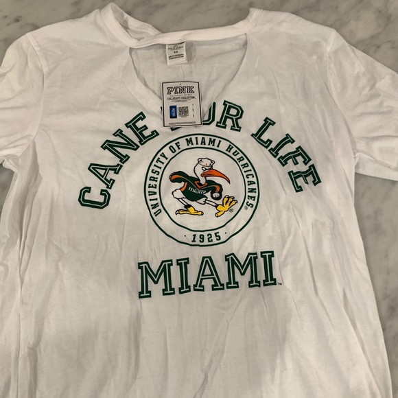 University of Miami clothing bundle. Size M/L. - Picture 2 of 6